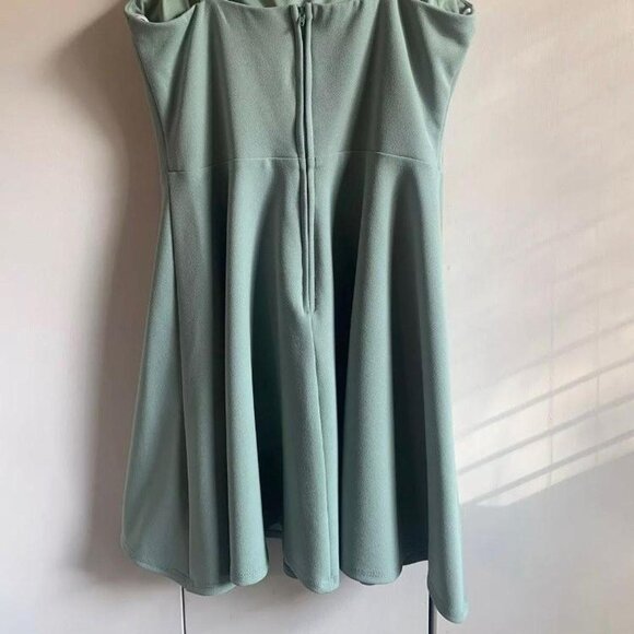 B. Smart Women's Dress - Picture 4 of 7